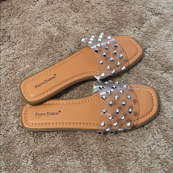 Pierre Dumas Women’s 7.5 Mylah Clear Lucite Silver Studded Sandals - Picture 3 of 6